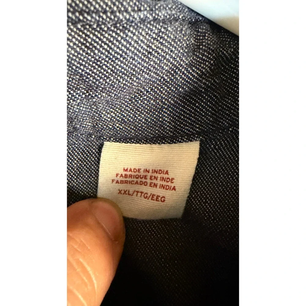 Levis Mens XXL Relaxed Fit Blue Chambray Long Sleeve Button Down Shirt